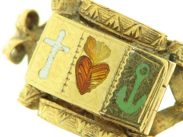 Fede, speranza e carità: croce, ancora e cuore
