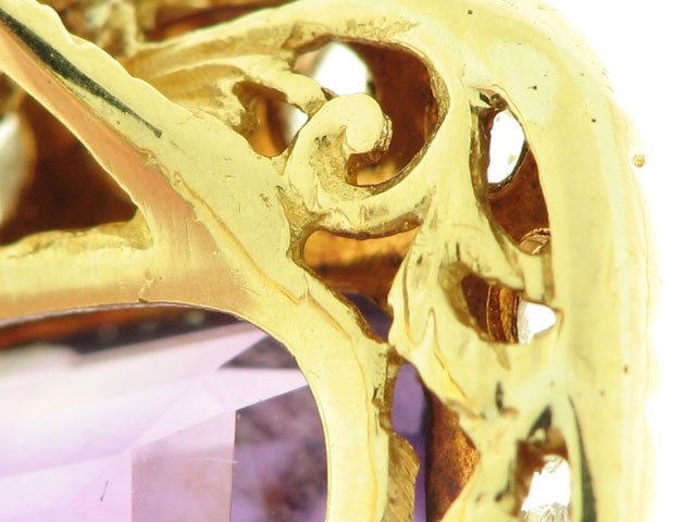 Terza veduta dell’anello con ametista